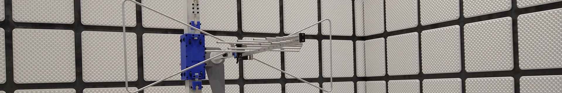 電波暗室 | 京都工芸繊維大学